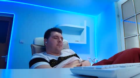 Snapshot of jasonjacks8 chatting on 02-07-26, 07:01 JasonJacks online show from 02-07-26, 07:01