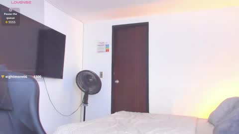 JBrooksXx online show from 10-04-25, 07:56