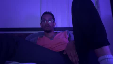  Jorge  online show from 10-20-25, 05:08