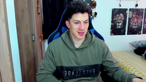 Javier online show from 12-17-24, 05:36