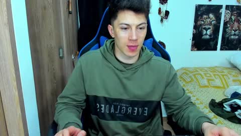 Javier online show from 12-29-24, 03:22