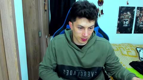 Javier online show from 01-05-25, 03:32