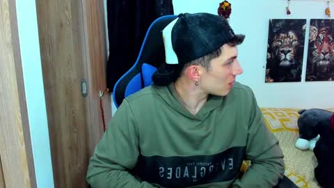 Javier online show from 01-13-25, 08:37