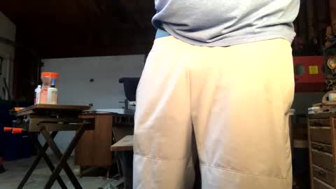 Snapshot of jawssharkparty chatting on 10-05-25, 04:11 Jaws online show from 10-05-25, 04:11