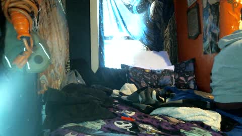 Snapshot of jax_skyfallin chatting on 02-18-25, 01:00 jaxxx666 online show from 02-18-25, 01:00