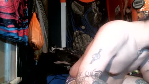 Snapshot of jax_skyfallin chatting on 02-25-25, 01:41 jaxxx666 online show from 02-25-25, 01:41