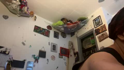 Snapshot of jax_skyfallin chatting on 09-21-25, 03:35 jaxxx666 online show from 09-21-25, 03:35