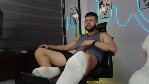 Jaxon online show from 10-21-25, 05:19