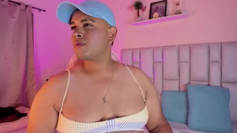 Snapshot of jay_kross1 chatting on 02-14-26, 01:35 jayyy online show from 02-14-26, 01:35