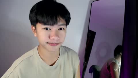 Snapshot of jay_lordx chatting on 12-17-24, 09:39 Ur Jaylord online show from 12-17-24, 09:39