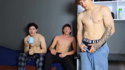 Snapshot of jaycex_69 chatting on 12-03-24, 07:32 THE HOUSE online show from 12-03-24, 07:32