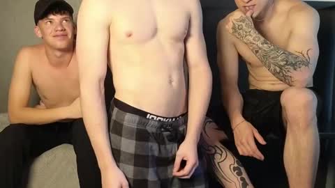 Snapshot of jaycex_69 chatting on 12-09-24, 06:45 THE HOUSE online show from 12-09-24, 06:45