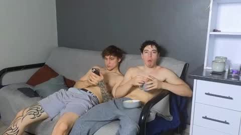 Snapshot of jaycex_69 chatting on 12-17-24, 08:56 THE HOUSE online show from 12-17-24, 08:56