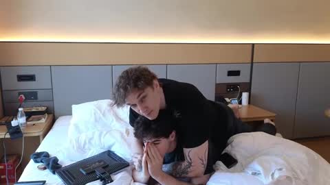 Snapshot of jaycex_69 chatting on 01-28-25, 04:08 THE HOUSE online show from 01-28-25, 04:08