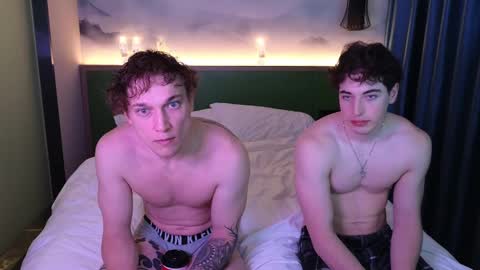 Snapshot of jaycex_69 chatting on 02-08-25, 01:54 THE HOUSE online show from 02-08-25, 01:54