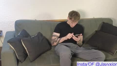 Snapshot of jaycex_69 chatting on 10-06-25, 06:49 THE HOUSE online show from 10-06-25, 06:49