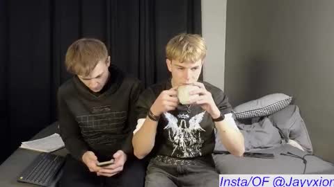 Snapshot of jaycex_69 chatting on 10-20-25, 03:01 THE HOUSE online show from 10-20-25, 03:01