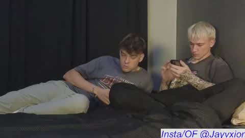 Snapshot of jaycex_69 chatting on 11-09-25, 01:20 THE HOUSE online show from 11-09-25, 01:20