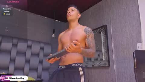 jaze_bradley online show from 11-14-25, 11:53