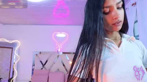 Jazmin  online show from 12-19-25, 11:50