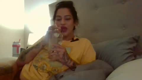 Snapshot of jbayxo619 chatting on 11-24-25, 12:16 jbayxo619 online show from 11-24-25, 12:16