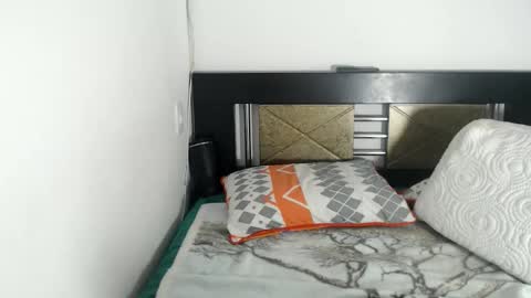 Snapshot of jbunny03 chatting on 01-16-26, 05:11 Lin online show from 01-16-26, 05:11