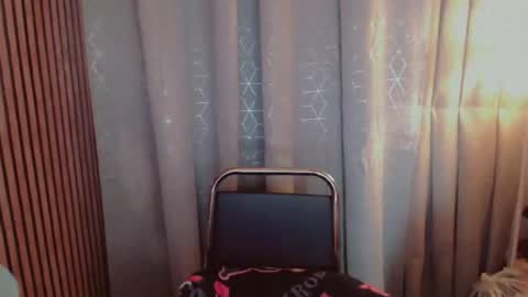 vivian online show from 07-23-26, 01:58