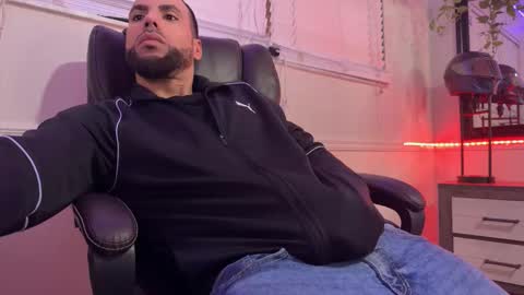 Snapshot of jcmax305 chatting on 02-01-26, 01:20 JcMax305 online show from 02-01-26, 01:20