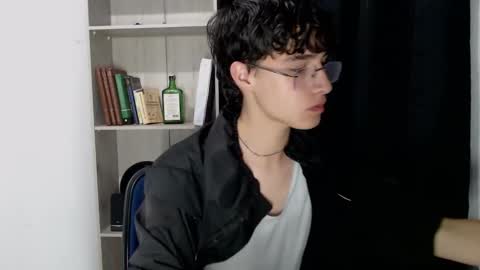 Snapshot of jeam_hot chatting on 12-19-24, 09:49 jeam_hot online show from 12-19-24, 09:49