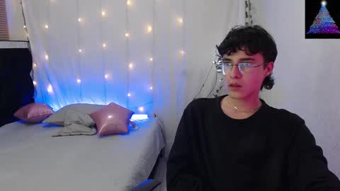 Snapshot of jeam_hot chatting on 12-28-24, 01:08 jeam_hot online show from 12-28-24, 01:08