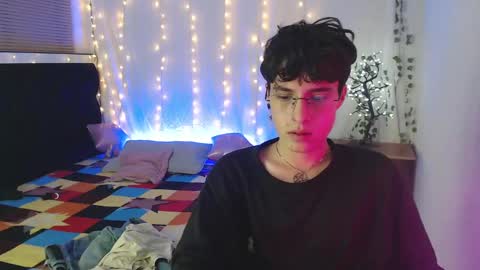 Snapshot of jeam_hot chatting on 12-30-24, 01:04 jeam_hot online show from 12-30-24, 01:04