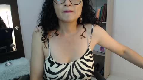 Snapshot of jeam_hot chatting on 01-03-25, 07:39 jeam_hot online show from 01-03-25, 07:39