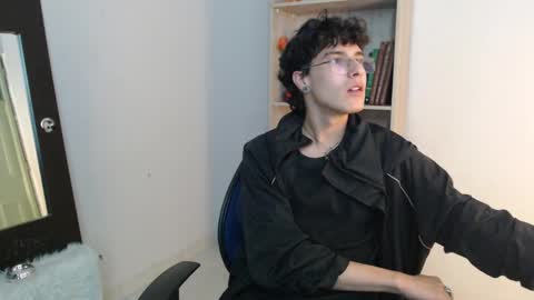 Snapshot of jeam_hot chatting on 01-04-25, 10:24 jeam_hot online show from 01-04-25, 10:24