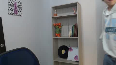 Snapshot of jeam_hot chatting on 01-05-25, 10:29 jeam_hot online show from 01-05-25, 10:29