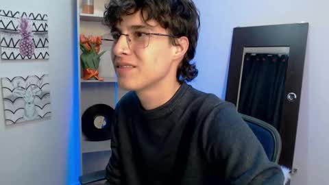 Snapshot of jeam_hot chatting on 01-06-25, 09:43 jeam_hot online show from 01-06-25, 09:43