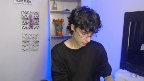 Snapshot of jeam_hot chatting on 01-12-25, 09:51 jeam_hot online show from 01-12-25, 09:51