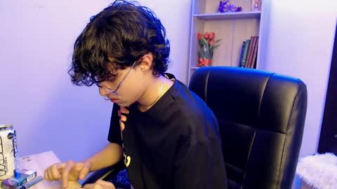 Snapshot of jeam_hot chatting on 02-09-25, 12:39 jeam_hot online show from 02-09-25, 12:39