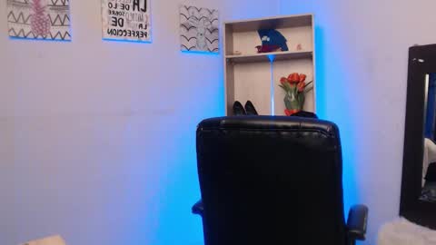 Snapshot of jeam_hot chatting on 09-08-25, 09:25 jeam_hot online show from 09-08-25, 09:25