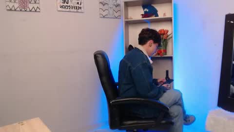 Snapshot of jeam_hot chatting on 09-09-25, 08:41 jeam_hot online show from 09-09-25, 08:41