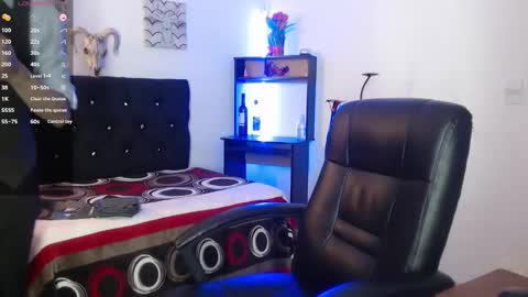 Snapshot of jeam_hot chatting on 10-21-25, 11:05 jeam_hot online show from 10-21-25, 11:05