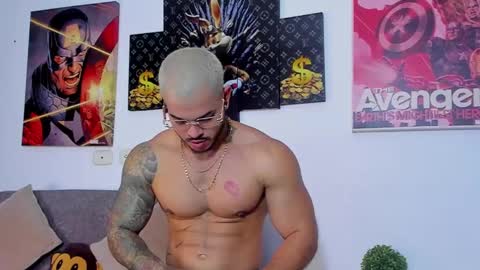 Snapshot of jean_lopez chatting on 03-07-25, 10:13 Jean axelcrow Modelo Independiente online show from 03-07-25, 10:13