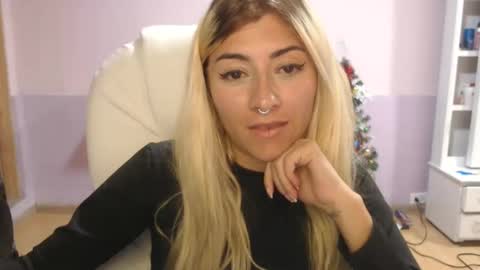 Jean online show from 02-08-25, 02:36