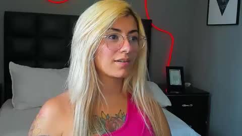 Jean online show from 09-09-25, 04:28