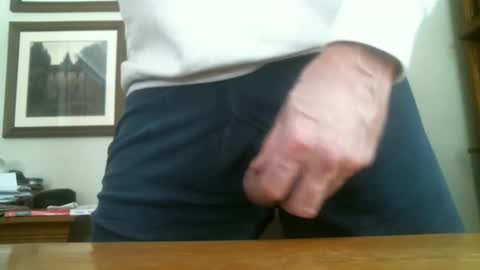 Snapshot of jeffbte315 chatting on 02-14-25, 01:51 jeffbate online show from 02-14-25, 01:51