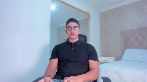 Snapshot of jeffdaltton chatting on 01-04-25, 11:54 Jeff online show from 01-04-25, 11:54