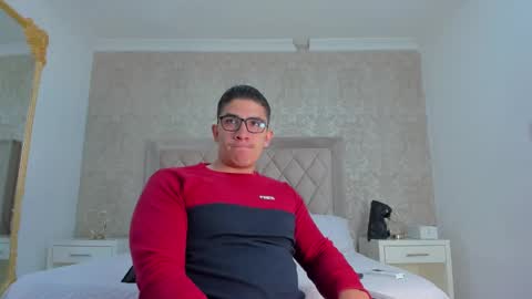 Snapshot of jeffdaltton chatting on 02-11-25, 02:02 Jeff online show from 02-11-25, 02:02