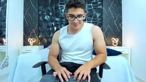 Snapshot of jeffdaltton chatting on 09-18-25, 03:58 Jeff online show from 09-18-25, 03:58