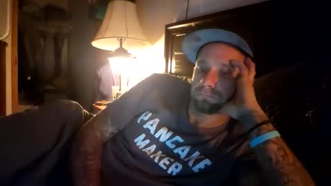 Snapshot of jeffersonjason438 chatting on 12-01-25, 05:56 Doingitright online show from 12-01-25, 05:56