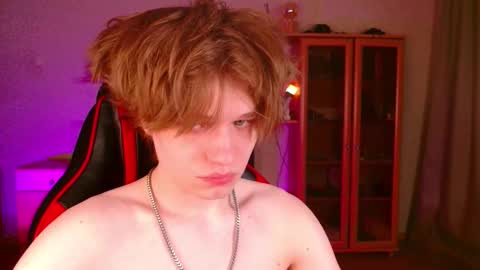 Snapshot of jeffreyue chatting on 11-09-25, 03:10 Jeffrey online show from 11-09-25, 03:10