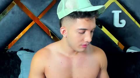 Snapshot of jeicob_stone1 chatting on 12-15-24, 06:48 JEICOB STONE online show from 12-15-24, 06:48